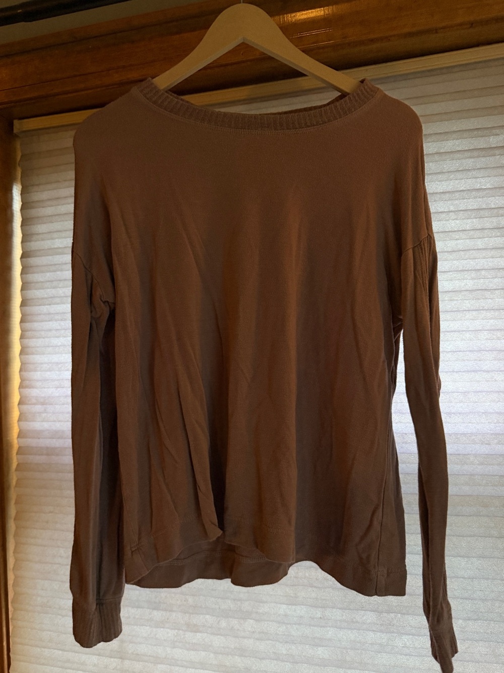 Woman’s Long-Sleeve Crewneck Sweater — vintaged purple M 0231